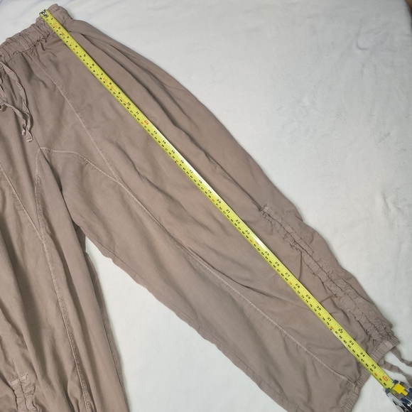 Free People Harem Pants Women's Size X Small Cinched Leg Latte Brown Cropped - Picture 3 of 6